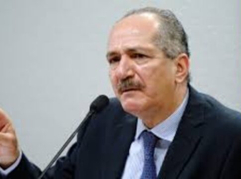 com-aldo-rebelo-pre-candidato,-democracia-crista-reposiciona-imagem