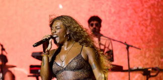 liniker-encerra-estilo-brasil-com-emocionante-encontro-de-geracoes