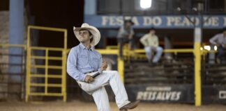 asa-branca:-felipe-simas-diz-que-papel-em-filme-mudou-forma-de-viver