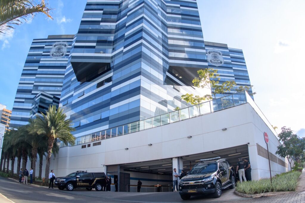 pf-cumpre-mandados-no-df-em-operacao-contra-esquema-de-corrupcao