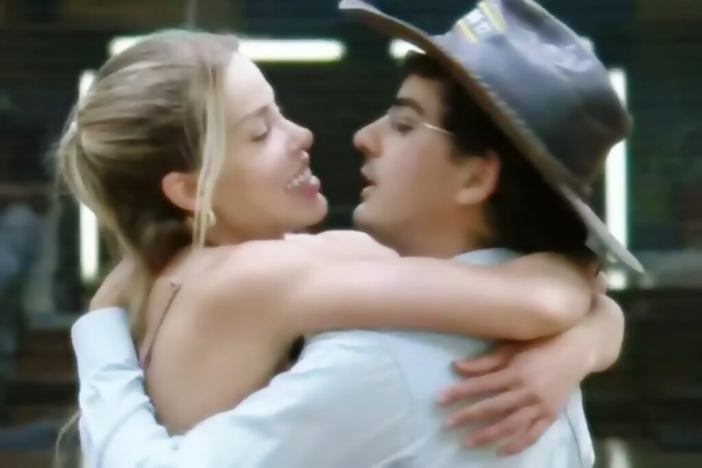 a-fazenda-17:-reacao-de-saory-a-volta-de-dudu-camarago-viraliza-na-web