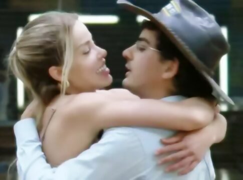 a-fazenda-17:-reacao-de-saory-a-volta-de-dudu-camarago-viraliza-na-web