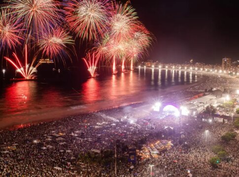 metro-inicia-venda-de-bilhete-para-reveillon-na-praia-de-copacabana