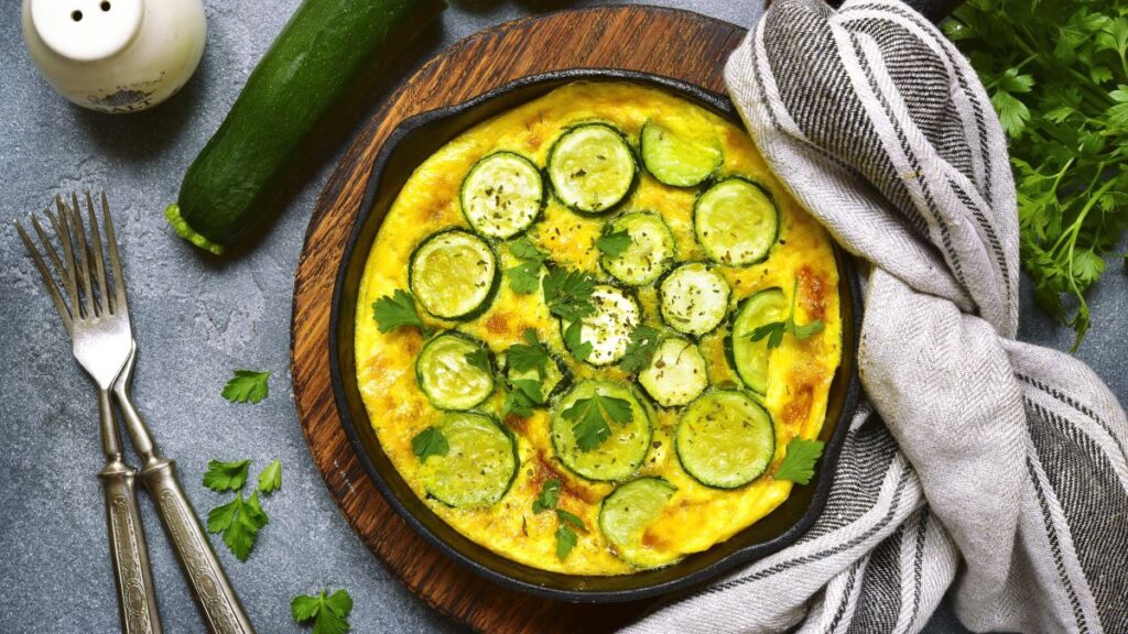 omelete-de-forno-com-abobrinha-e-leve,-nutritivo-e-facil-de-fazer