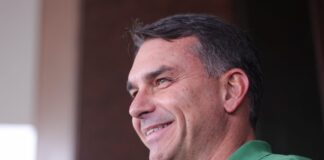 quaest:-apos-bencao-de-bolsonaro,-62%-dizem-que-nao-votariam-em-flavio