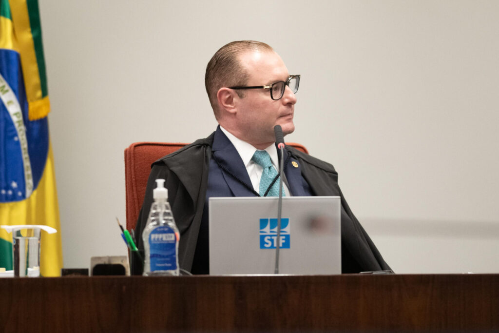 apos-moraes,-zanin-vota-em-julgamento-de-6-reus-da-trama-golpista