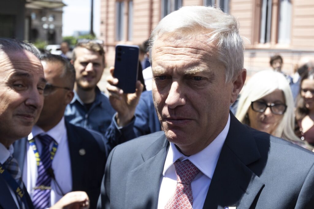 kast-propoe-“corredor-humanitario”-para-deportar-imigrantes-no-chile