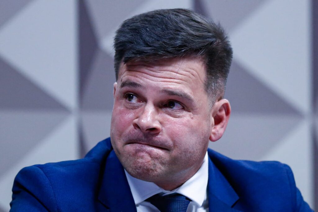 apos-condenacao-no-stf,-silvinei-vasques-deixa-cargo-em-prefeitura