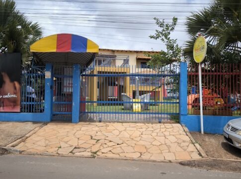 maes-denunciam-que-foram-proibidas-de-entrar-em-creche-irregular-do-df