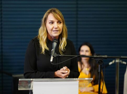 alvo-da-pf,-ex-assessora-de-lira-foi-citada-em-escandalo-da-odebrecht