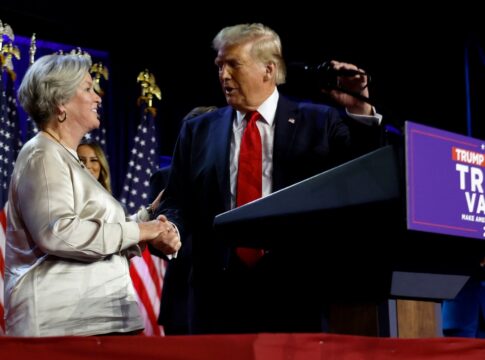 trump-defende-chefe-de-gabinete-que-o-comparou-com-alcoolatra