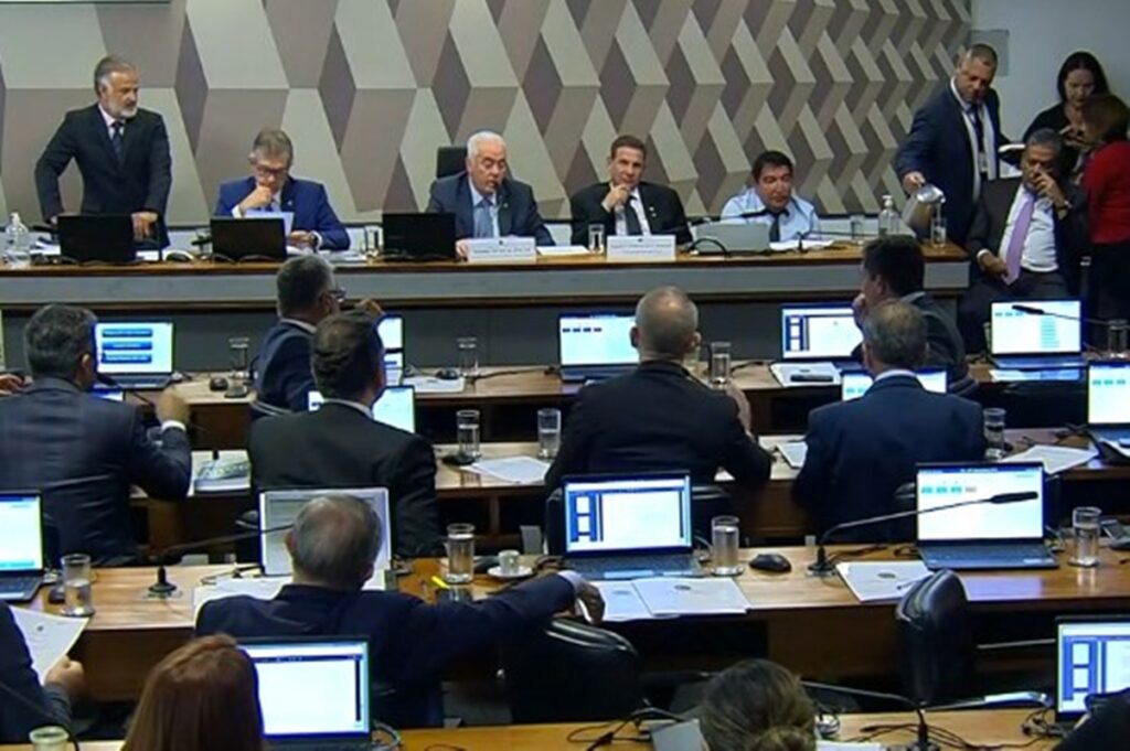 ccj-do-senado:-pedido-de-vista-adia-analise-do-pl-da-dosimetria-por-4h