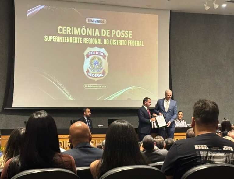 novo-superintendente-da-pf-no-distrito-federal-toma-posse