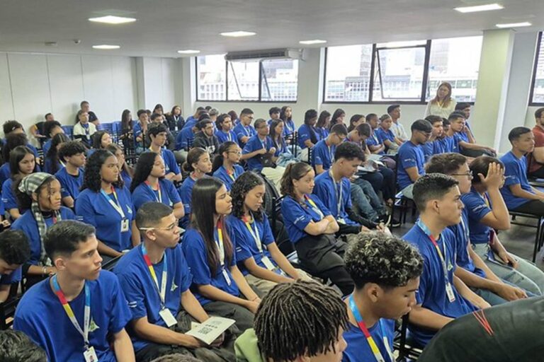 gdf-publica-regras-sobre-recesso-do-fim-de-ano-para-jovens