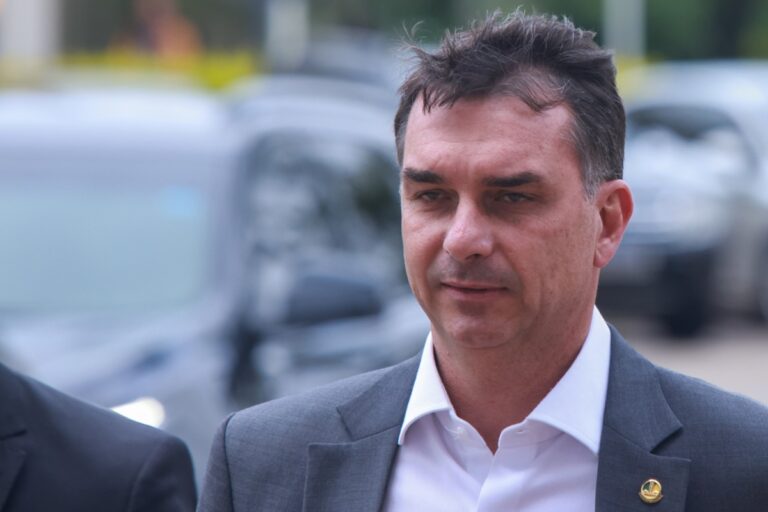 flavio-aumenta-presenca-em-sp-para-ganhar-terreno-em-setor-pro-tarcisio