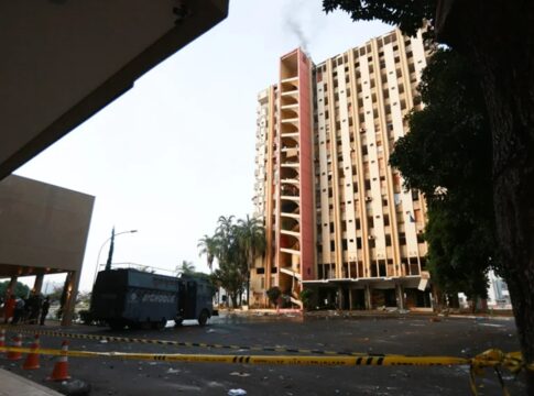 da-pompa-ao-abandono:-torre-palace-ja-recebeu-garrincha-e-astros-de-hollywood