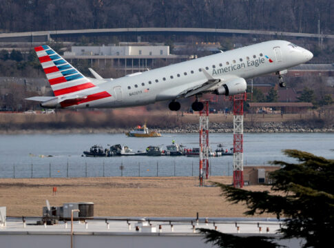 governo-dos-eua-assume-culpa-por-colisao-aerea-que-deixou-64-mortos