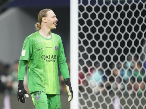 filipe-luis-se-espanta-com-goleiro-do-psg:-“parece-que-viu-o-treino”