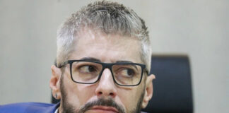 sem-desconto:-ministro-da-previdencia-exonera-secretario-preso-pela-pf