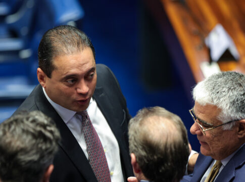 pf-aponta-vice-lider-de-lula-como-“socio-oculto”-em-esquema-do-inss