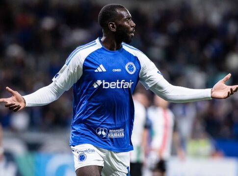 cruzeiro-nao-renova-contrato-e-yannick-bolasie-deixa-o-clube