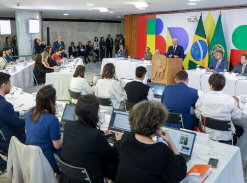 lula-afirma-que-vai-vetar-pl-da-dosimetria