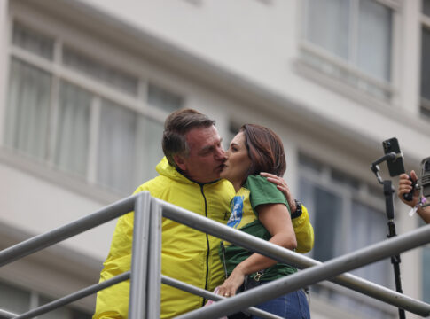 moraes-autoriza-as-visitas-de-michelle-a-bolsonaro,-mas-impoe-regras