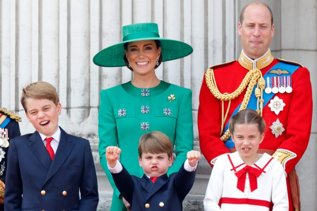detalhe-dos-filhos-de-william-e-kate-chama-atencao-em-foto-inedita