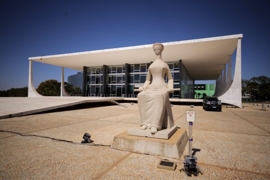 estacionamento-do-stf-e-liberado-para-servidores-da-camara-dos-deputados