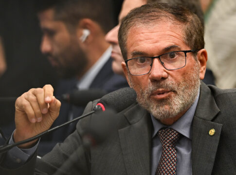 “recebi,-como-todos-receberam”,-diz-deputado-que-denunciou-orcamento-secreto