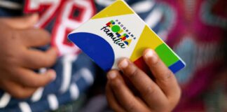 caixa-paga-bolsa-familia-a-beneficiarios-com-nis-de-final-8