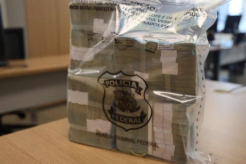 assessores-de-deputados-do-pl-movimentaram-r$-27-milhoes,-diz-pf