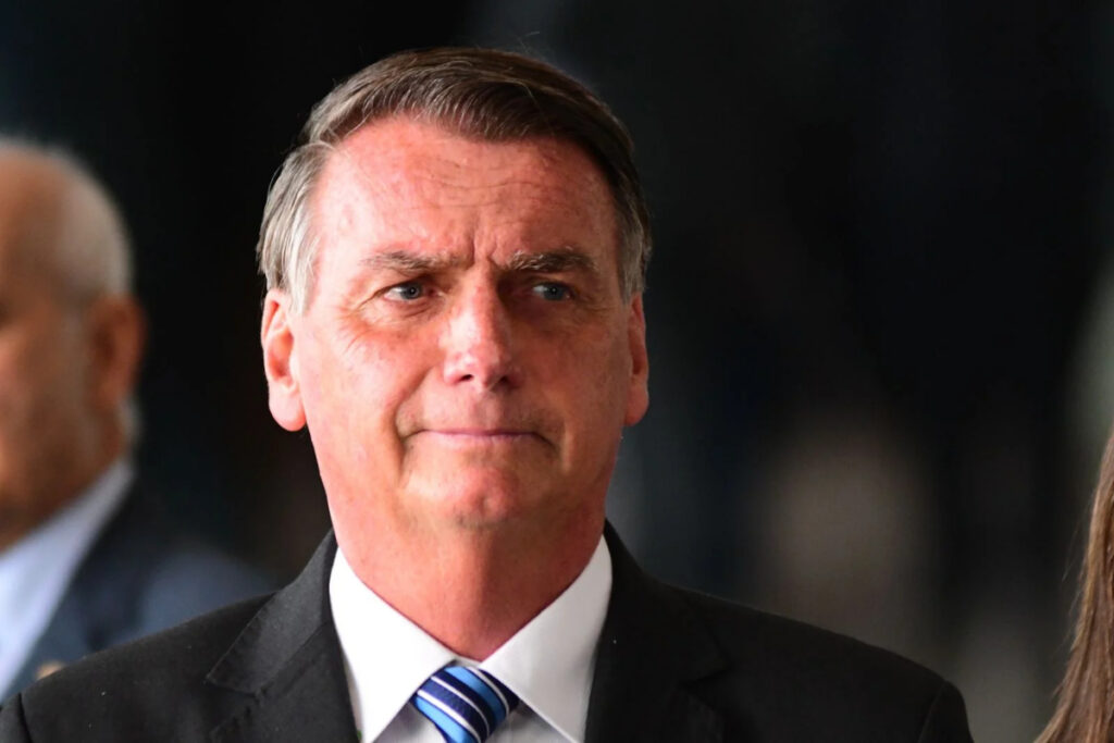 saiba-quanto-bolsonaro-recebe-como-capitao-reformado
