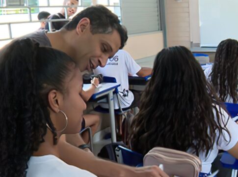 professores-podem-acumular cargo-publico,-decide-congresso