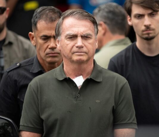 advogado-de-bolsonaro-se-manifesta-apos-laudo-da-pf-sobre-cirurgia