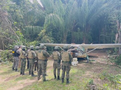 brasil-intercepta-aviao-da-venezuela-em-terra-yanomami;-piloto-foge