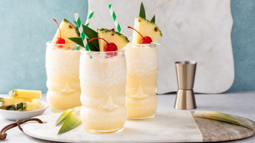 pina-colada-refrescante-e-gostosa-para-brindar-no-fim-de-ano
