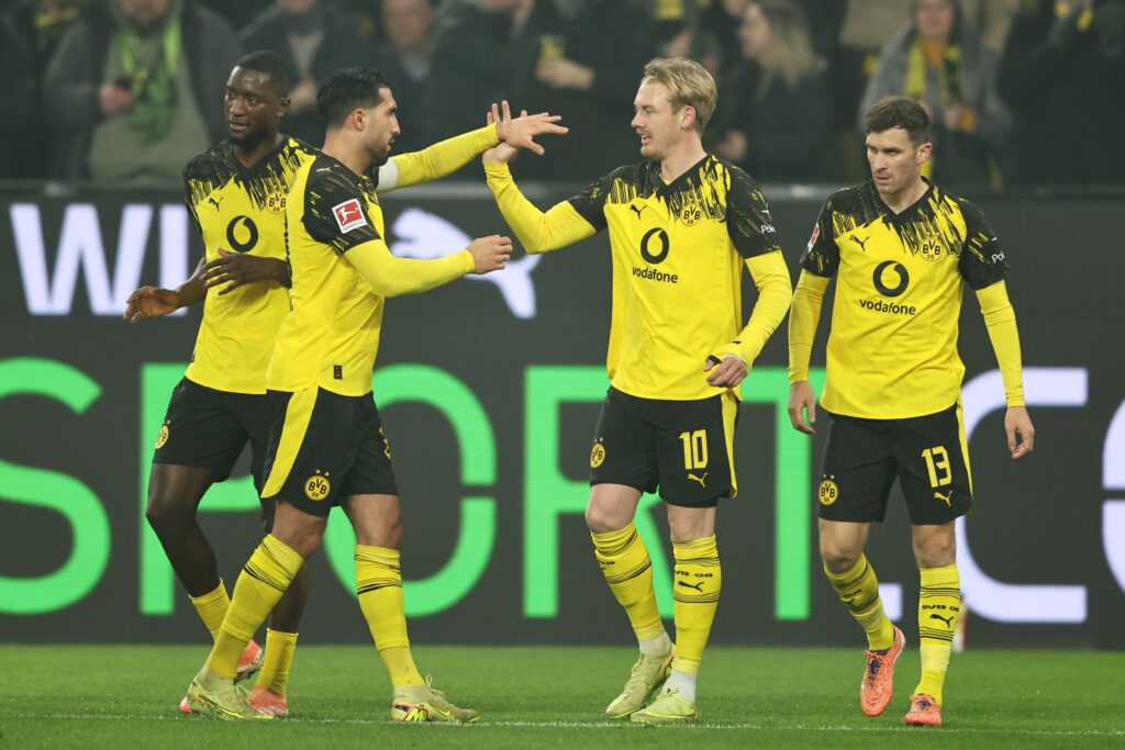 Borussia Dortmund vence Mönchengladbach e sobe na tabela do Alemão borussia-dortmund-vence-monchengladbach-e-sobe-na-tabela-do-alemao