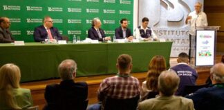 ministro-assina-contrato-para-compra-de-vacina-da-dengue-do-butantan