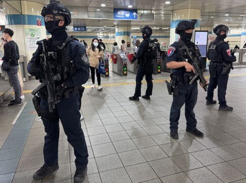 ataque-com-faca-e-granadas-deixa-3-mortos-e-9-feridos-em-taiwan