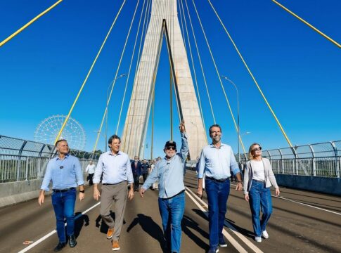 lula-inaugura-ponte-em-foz-do-iguacu-e-critica-quem-constroi-“muros”