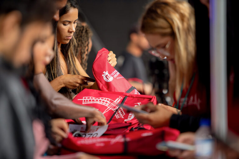 metropoles-run:-confira-como-foi-a-entrega-de-kits-dos-atletas