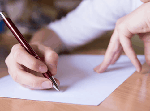 escola-e-condenada-a-dar-pensao-a-aluno-que-teve-olho-furado-por-lapiseira