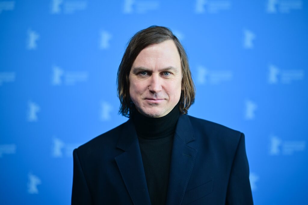 quem-e-lars-eidinger,-ator-alemao-escalado-como-vilao-em-superman-2