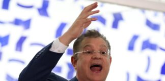 em-sacos,-malas-e-cuecas-(por-mary-zaidan) 