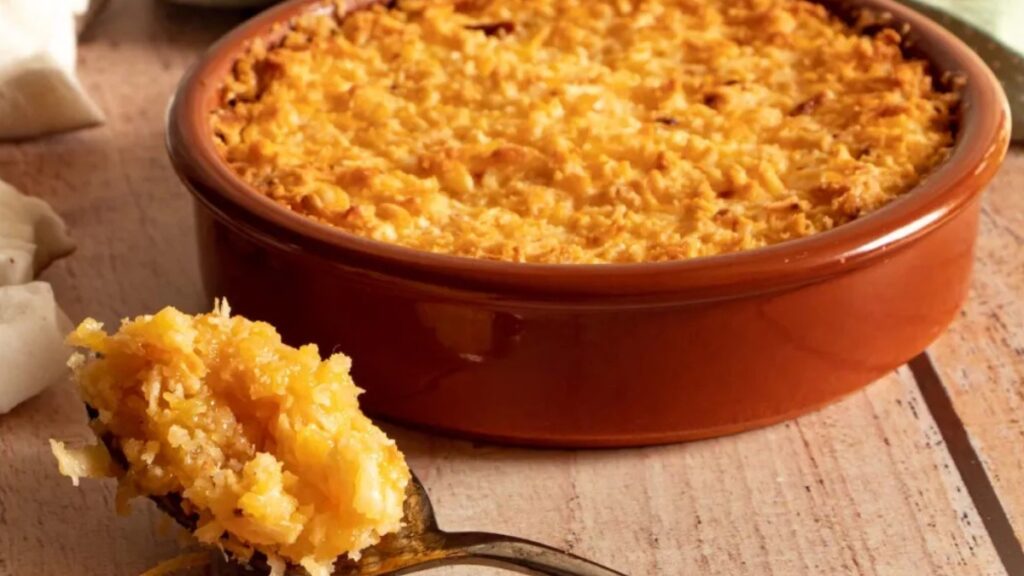 cocada-na-travessa-com-sorvete-de-creme-fica-uma-delicia;-aprenda