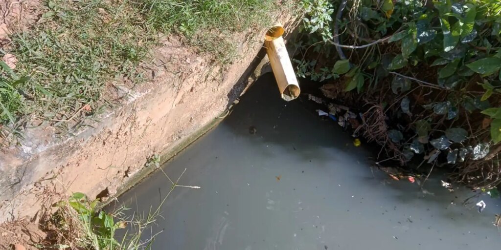 quilombo-em-cabo-frio-denuncia-despejo-de-esgoto-na-comunidade