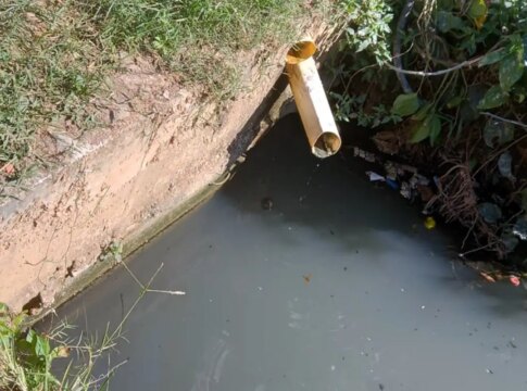 quilombo-em-cabo-frio-denuncia-despejo-de-esgoto-na-comunidade