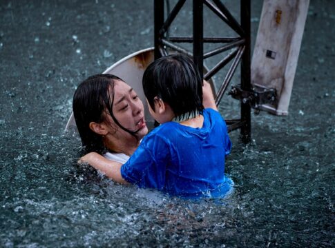 a-grande-inundacao:-o-final-surpreendente-do-filme-no-topo-da-netflix