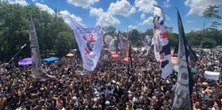 torcedores-do-corinthians-comecam-a-“invadir-a-praia”-para-final-no-rj